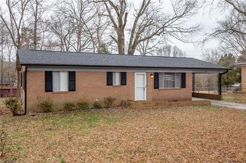 21 Lambeth Dr, Thomasville, NC 27360 photo 3