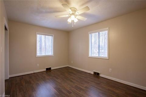 21 Lambeth Dr, Thomasville, NC 27360 photo 14
