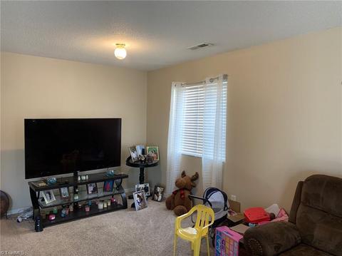 1833 Chatfield Dr, High Point, NC 27260 photo 3