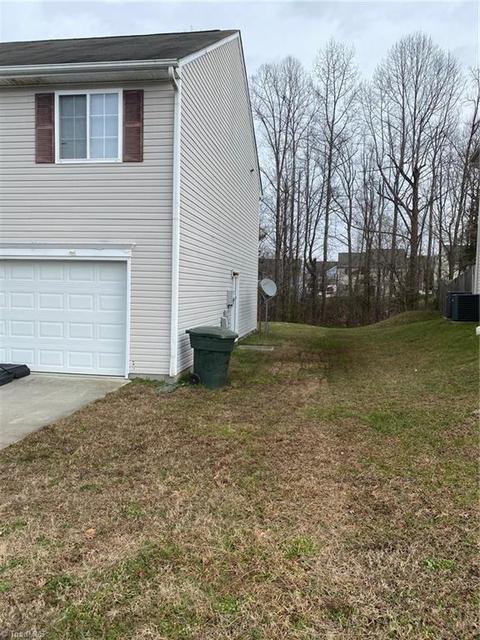 1833 Chatfield Dr, High Point, NC 27260 photo 10