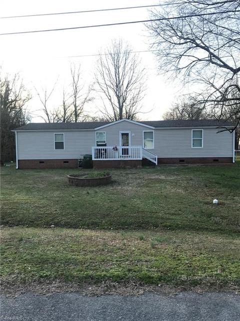 4275 Wedgewood Ter, Trinity, NC 27370 photo 1