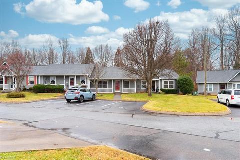 3138 Windchase Ct, High Point, NC 27265 photo 3