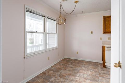 3138 Windchase Ct, High Point, NC 27265 photo 13