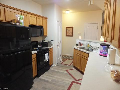 2546 Ingleside Dr, High Point, NC 27265 photo 16