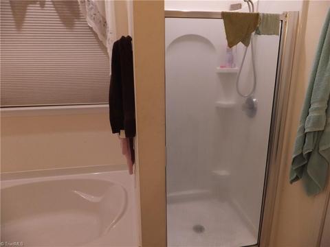 2546 Ingleside Dr, High Point, NC 27265 photo 22