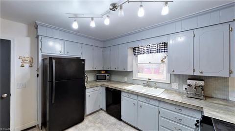 2184 Todd Dr, Trinity, NC 27370 photo 10