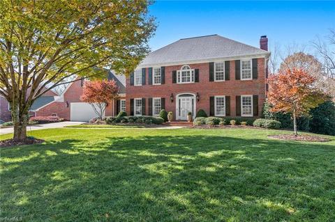1705 Heathcliff Rd, High Point, NC 27262 photo 1