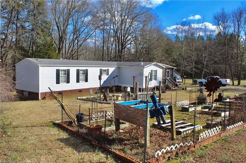 2875 Agner Rd, Salisbury, NC 28146 photo 2