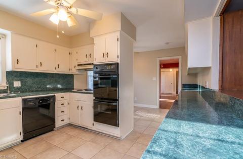 964 Nottingham Rd, High Point, NC 27262 photo 26