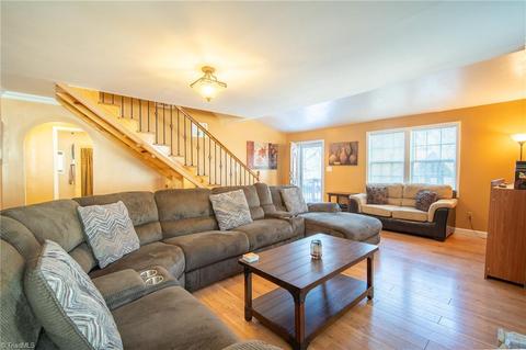 406 Clover Dr, High Point, NC 27262 photo 4