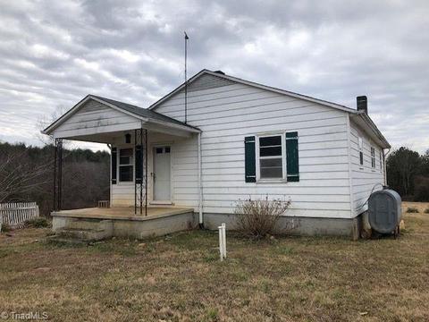9374 Haystack Rd, Thurmond, NC 28683 photo 1