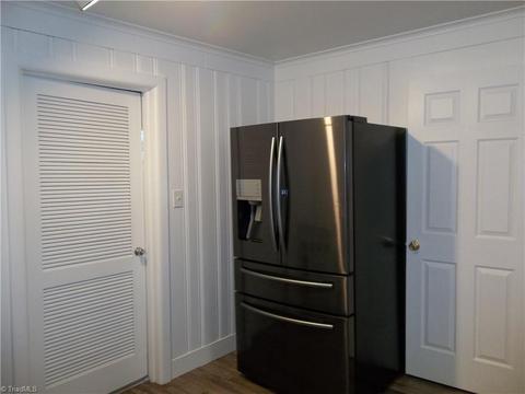 902 Chestnut Dr, High Point, NC 27262 photo 18