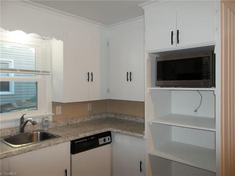 902 Chestnut Dr, High Point, NC 27262 photo 16