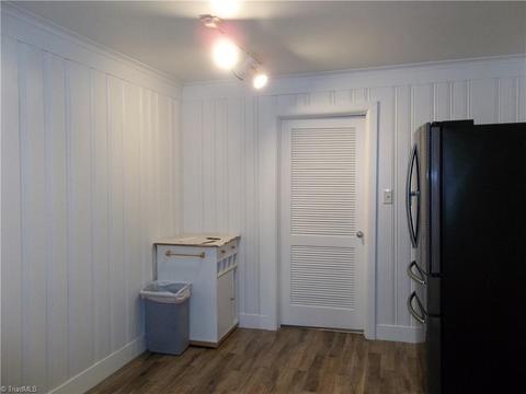902 Chestnut Dr, High Point, NC 27262 photo 17