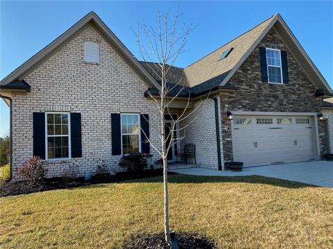2831 Fallin Ct, High Point, NC 27262 photo 2