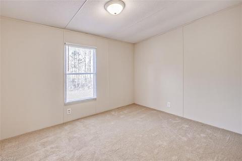 1601 Hunters Woods Dr, Trinity, NC 27370 photo 17