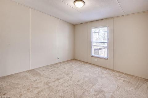 1601 Hunters Woods Dr, Trinity, NC 27370 photo 16
