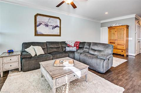 689 Nikyle Cir, High Point, NC 27265 photo 6