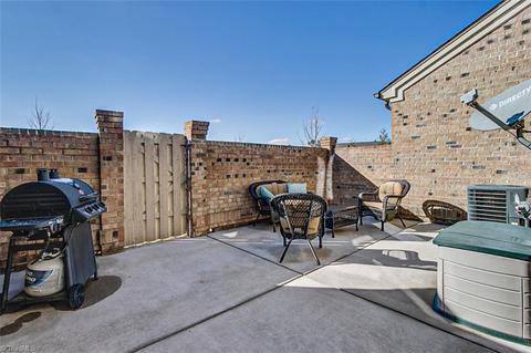 689 Nikyle Cir, High Point, NC 27265 photo 24