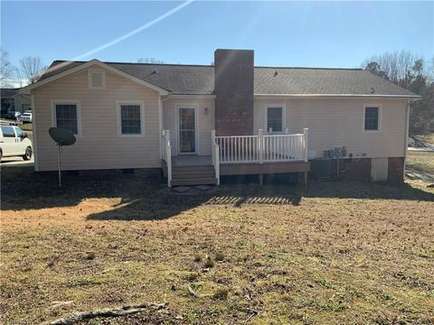 208 Oak Forest Ln, Trinity, NC 27370 photo 2