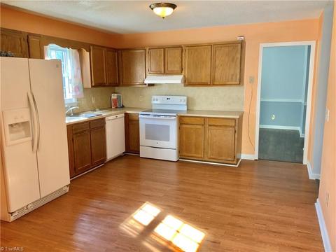 208 Oak Forest Ln, Trinity, NC 27370 photo 10