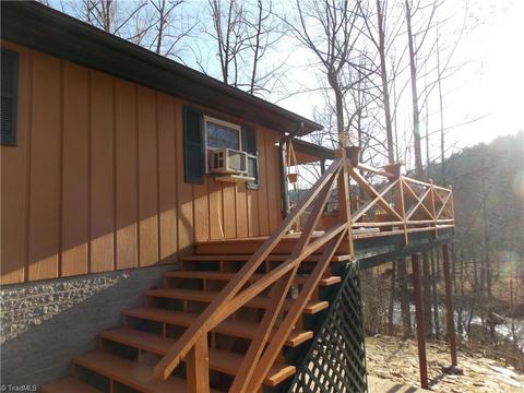 12156 W Us Highway 421, Purlear, NC 28665 photo 23
