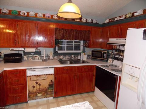 12156 W Us Highway 421, Purlear, NC 28665 photo 27