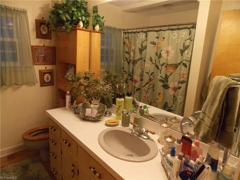 12156 W Us Highway 421, Purlear, NC 28665 photo 31