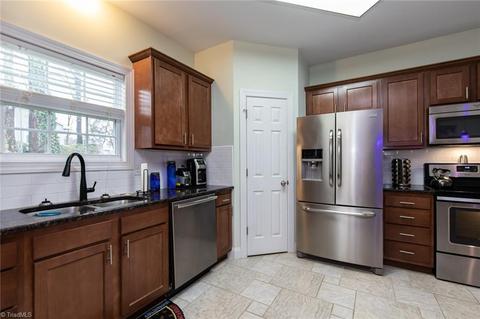 4017 Lakewood Cir, Trinity, NC 27370 photo 14