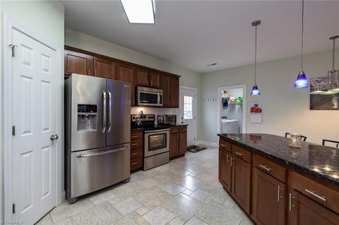 4017 Lakewood Cir, Trinity, NC 27370 photo 10