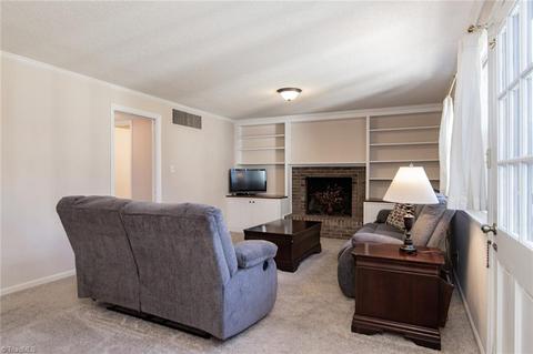999 Nottingham Rd, High Point, NC 27262 photo 13