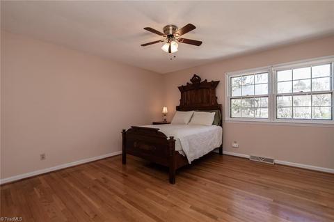 999 Nottingham Rd, High Point, NC 27262 photo 18
