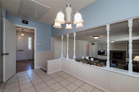 999 Nottingham Rd, High Point, NC 27262 photo 9