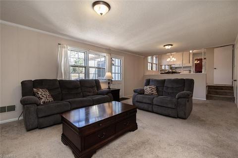 999 Nottingham Rd, High Point, NC 27262 photo 15