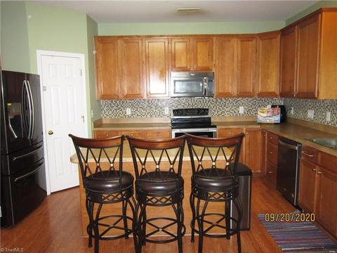 3824 Tonsley Pl, High Point, NC 27265 photo 3