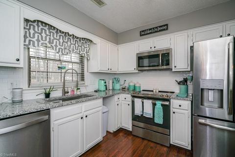 3843 Johnson St #D, High Point, NC 27265 photo 8