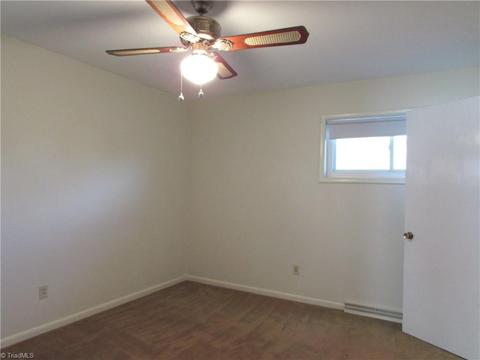 1110 Clyde Pl, High Point, NC 27262 photo 16