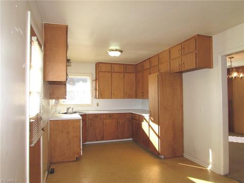 1110 Clyde Pl, High Point, NC 27262 photo 11