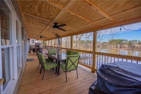 719 Dockside Ter, Denton, NC 27239 photo 4
