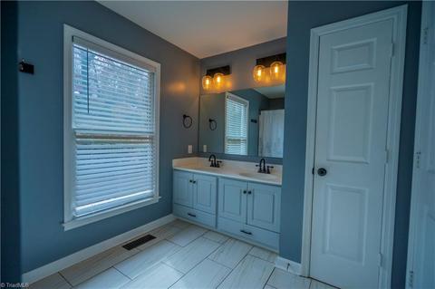 719 Dockside Ter, Denton, NC 27239 photo 15