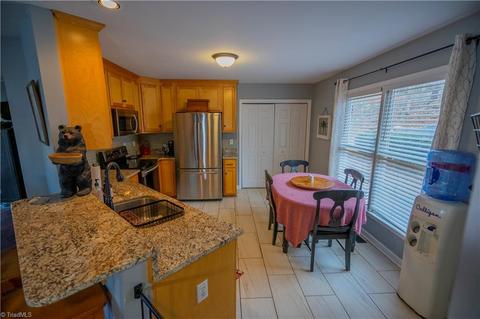 719 Dockside Ter, Denton, NC 27239 photo 9