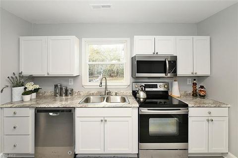 1106 E Springfield Rd, High Point, NC 27260 photo 9