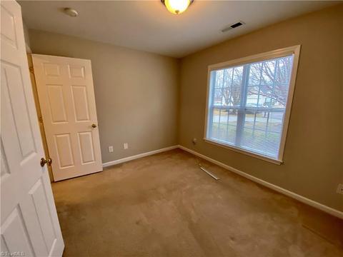 3825 Eagles View Ct, High Point, NC 27265 photo 14