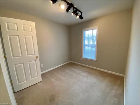 3825 Eagles View Ct, High Point, NC 27265 photo 16