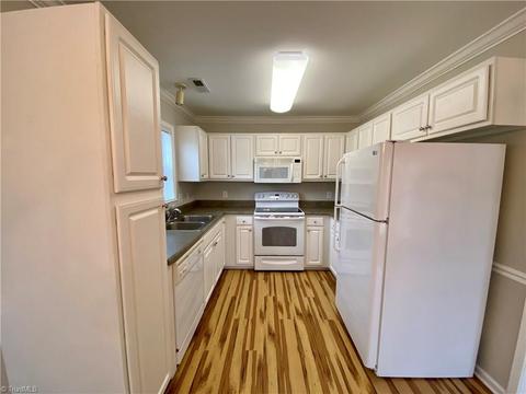 3825 Eagles View Ct, High Point, NC 27265 photo 5