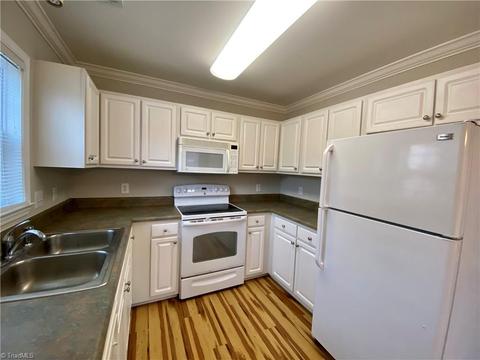 3825 Eagles View Ct, High Point, NC 27265 photo 6