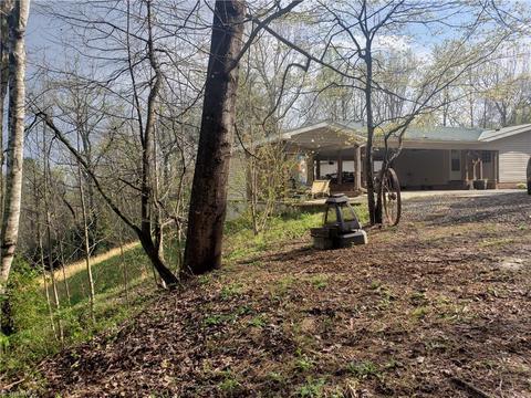 152 Davids Pl, Lowgap, NC 27024 photo 8