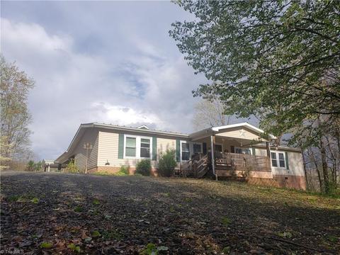152 Davids Pl, Lowgap, NC 27024 photo 2