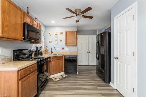 5186 Switchback Dr, High Point, NC 27265 photo 10