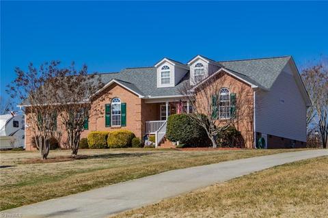 6404 Starlette Ln, Trinity, NC 27370 photo 3